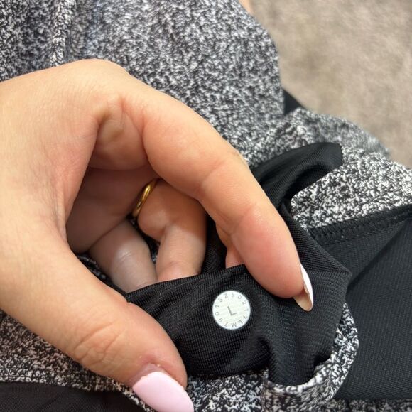 Lululemon T.H.E. Short *Linerless 7" Large M7901S Carbon Mist Alpine Graphite - Picture 13 of 15